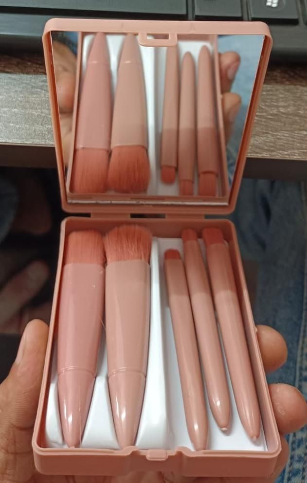 5 in 1 Makeup Brush Set with Mirror Case